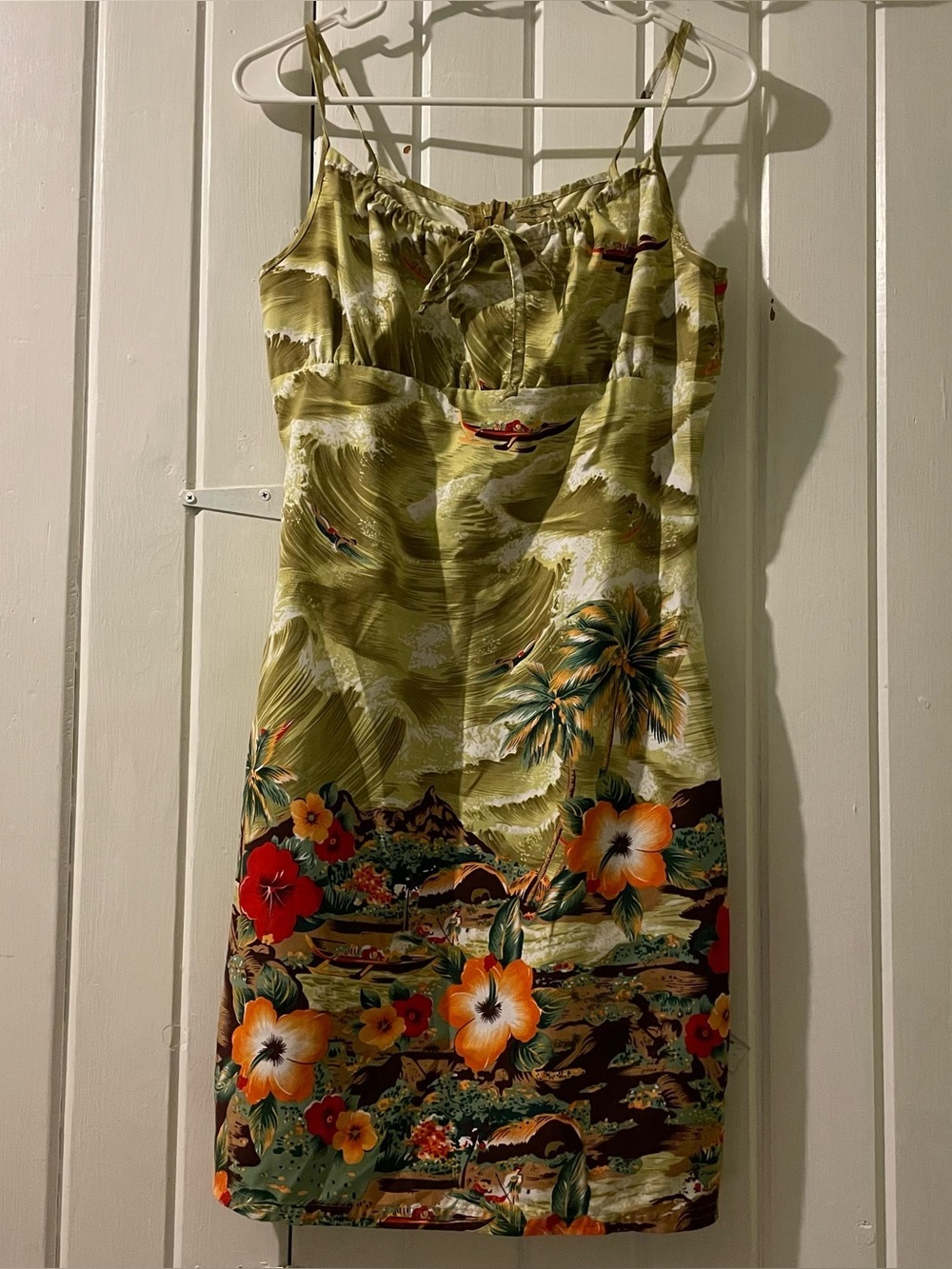 Coconut Pier Y2K dress with Hawaiian type scene-large